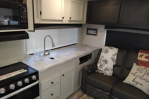 Mark's Open Range 242RL Travel Trailer