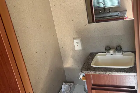 Gerard's Crossroads Zinger 19 Travel Trailer