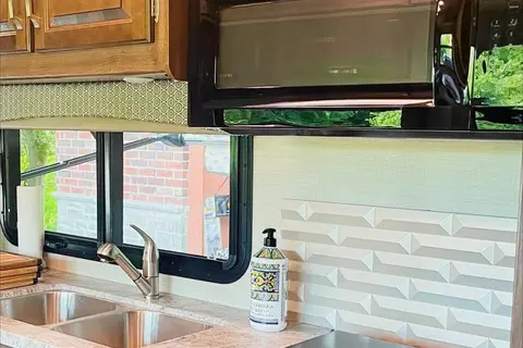 Doris's Jayco ( Sunshine Destination Ready)
