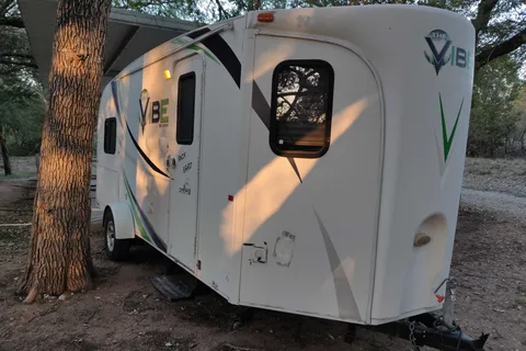 Catch the Vibe! Cozy Comfort, fully Equiped for Cooking, for 4-5 + your dogs!