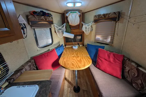 Catch the Vibe! Cozy Comfort, fully Equiped for Cooking, for 4-5 + your dogs!