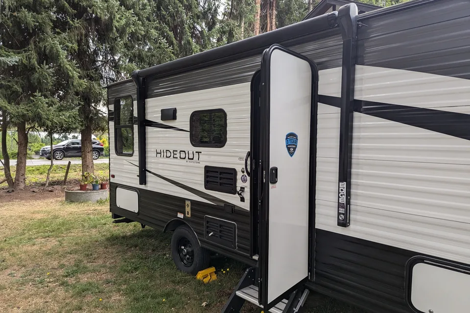Michael Christy Keystone Hideout Travel Trailer