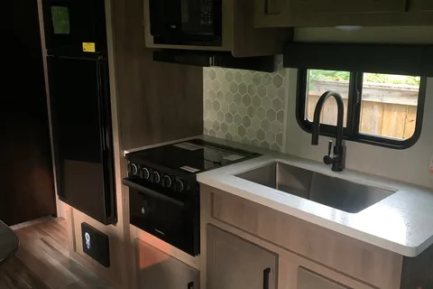 Travis's Starcraft Autumn Ridge Travel Trailer