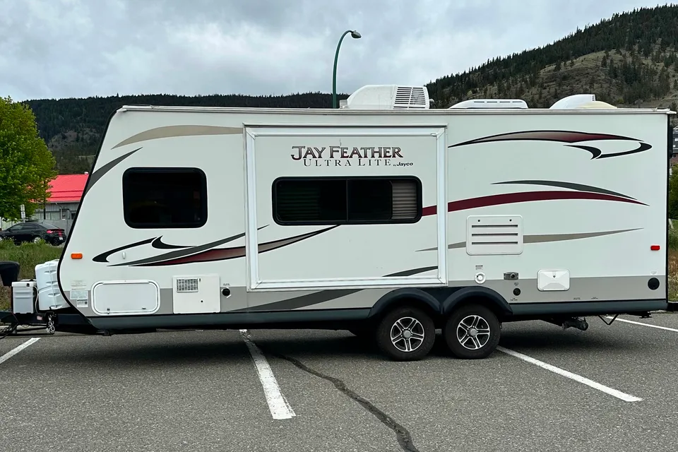 Kerr's Roaming Retreat - 23ft Hybrid Travel Trailer