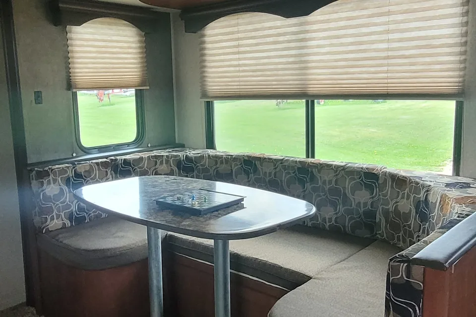 Family-Friendly 30ft spacious trailer
