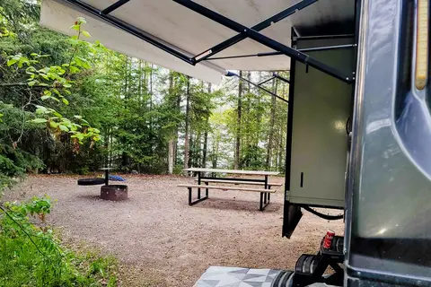 The Rest Nest - Mallard M33 Travel Trailer