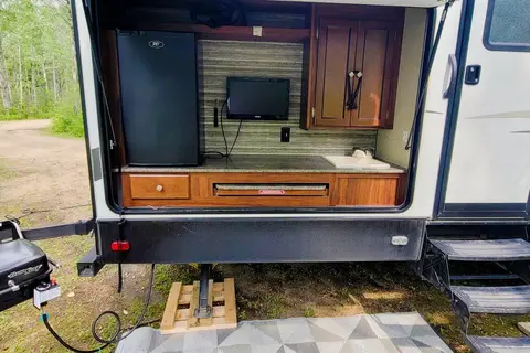 The Rest Nest - Mallard M33 Travel Trailer