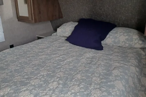 "Chill'n 2"Dutchmen Coleman Lantern LT Travel Trailer