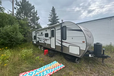 T's Gulf Stream Sportsman Travel Trailer
