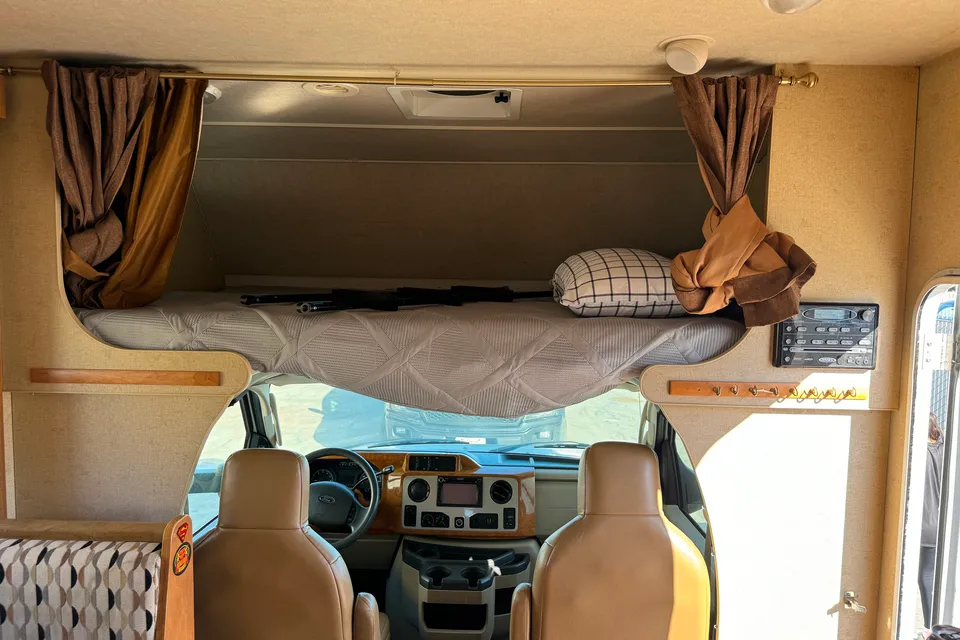 CHRIS's Winnebago ACCESS 26Q Class C