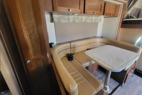 Rv Rentals Way of Life's Forester 2421MS CMF1