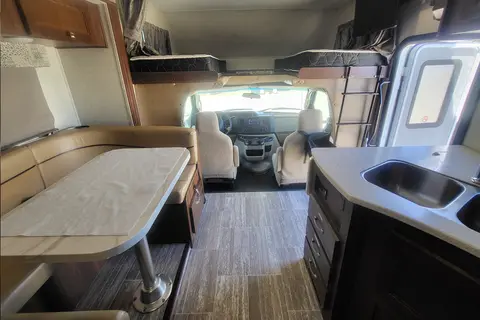 Rv Rentals Way of Life's Forester 2421MS CMF1