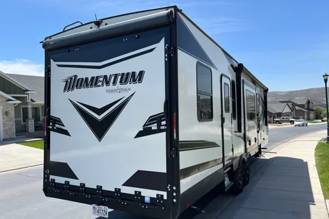 greg's Grand Design 31g Toy Hauler