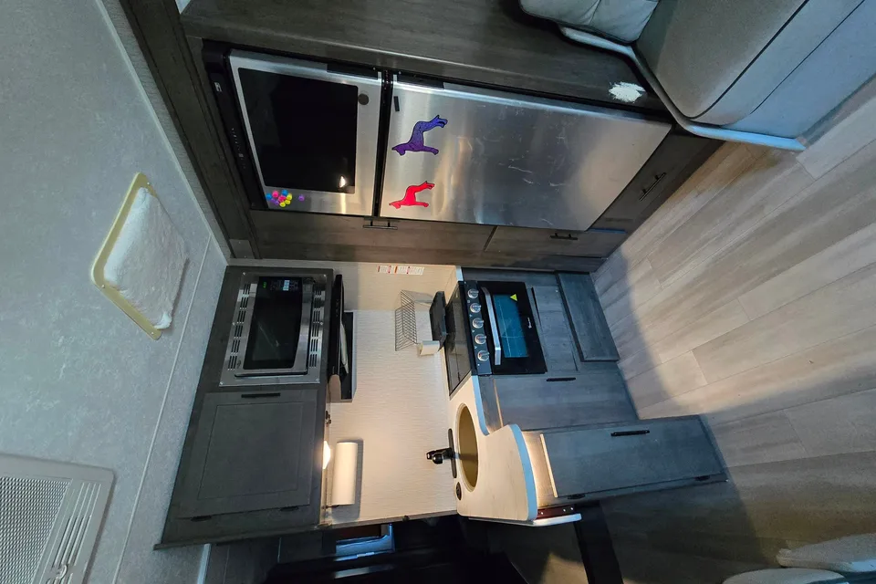 Jason 's Coachmen 2022 Coachmen Leprechaun Premier – Luxury Class C RV Class C