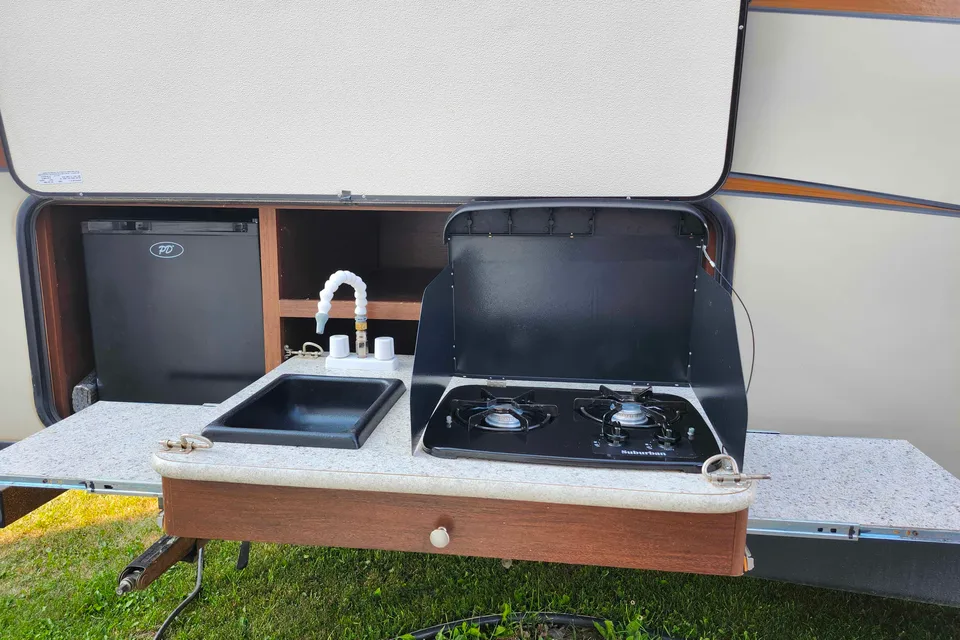Rokosh Ultralight Bullet Travel Trailer - Sleeps 10