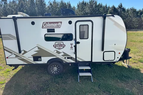 Kassandra's Dutchmen Rubicon Travel Trailer