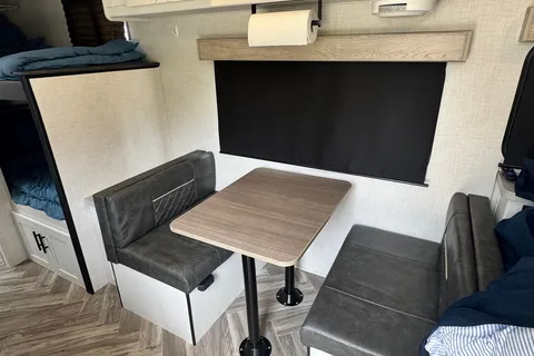 Kassandra's Dutchmen Rubicon Travel Trailer