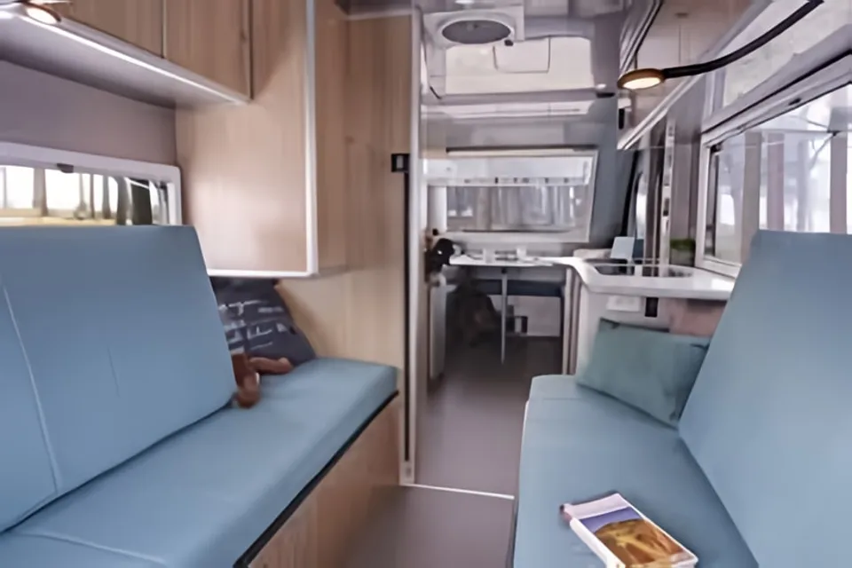 Alto F2114   (2350 lb ultralégère)(avec déplace caravane)
