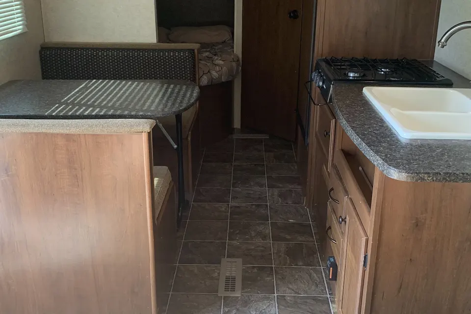 Heartland PROWLER LYNKS 25LX Travel Trailer