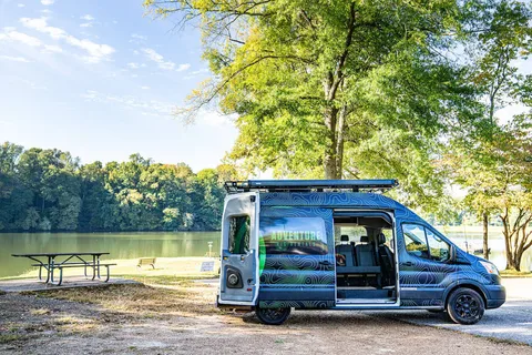 "Vandalorian" Vandoit Highroof LIV Adventure Van