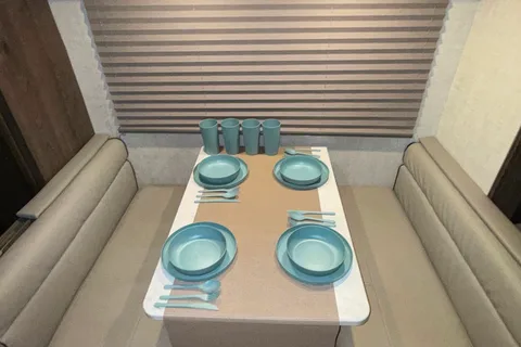2023 Gulf Stream Conquest