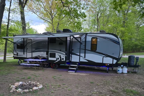 Forest River toy hauler  XLR hyper lite Sleeps 5 32'