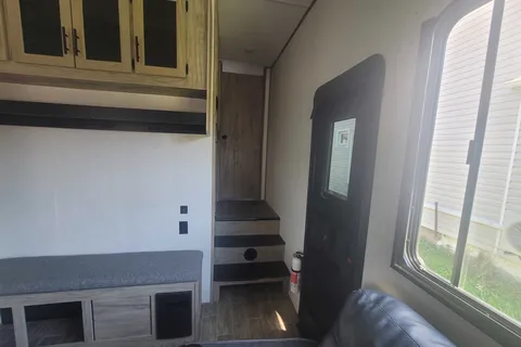 Family getaway 5th wheel camper.