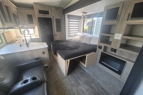 Family getaway 5th wheel camper.