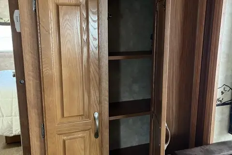 Cory's Jayco Eagle super light Fifth Wheel