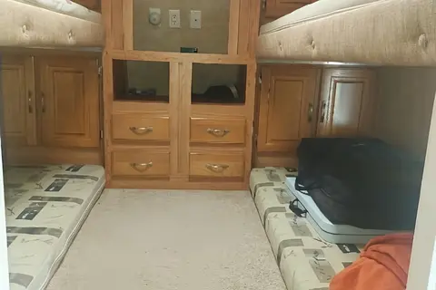 Cory's Jayco Eagle super light Fifth Wheel