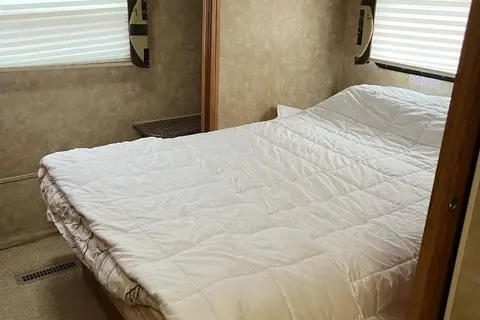 Cory's Jayco Eagle super light Fifth Wheel