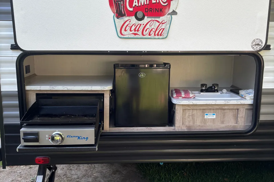 Hayleigh's Grand River 32bre Travel Trailer