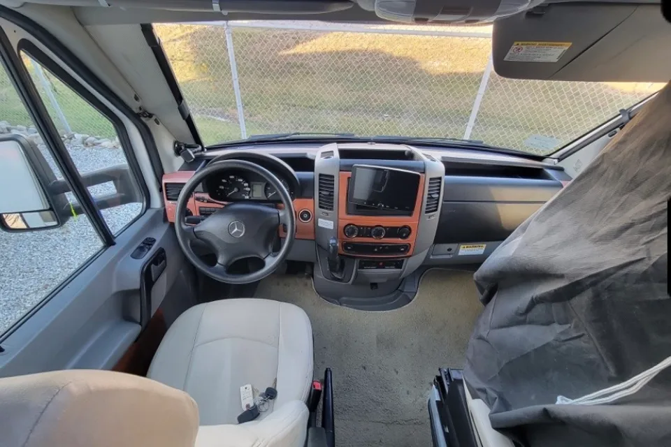 Class C Winnebago Navion