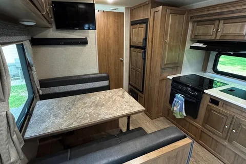 Juniper Skye - 2019 Forest River Rockwood Mini-Lite *Pet Friendly*