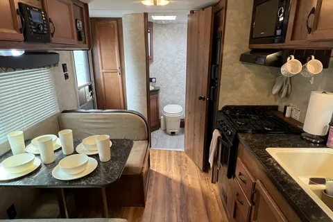 Clean Couples Camper-Delivery or Self-Tow Option