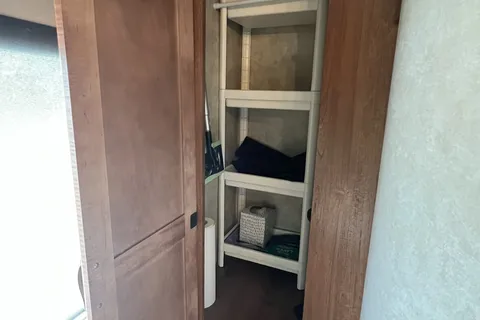 Clean Couples Camper-Delivery or Self-Tow Option