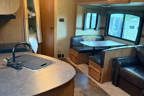 Suzie's Beautiful home on Wheels!