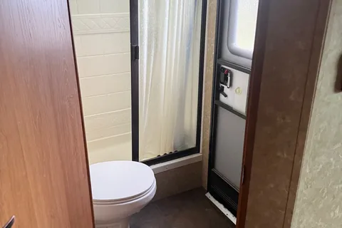 Suzie's Beautiful home on Wheels!