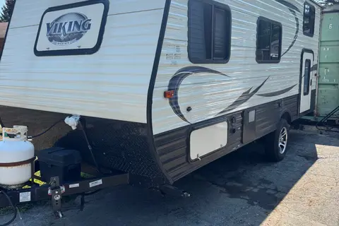 Shayne's Forest River 17bh Travel Trailer