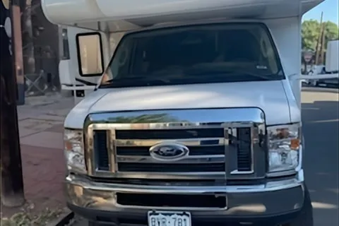Chris's Thor Motor Coach Freedom Elite FE Class C