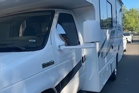 Chris's Thor Motor Coach Freedom Elite FE Class C