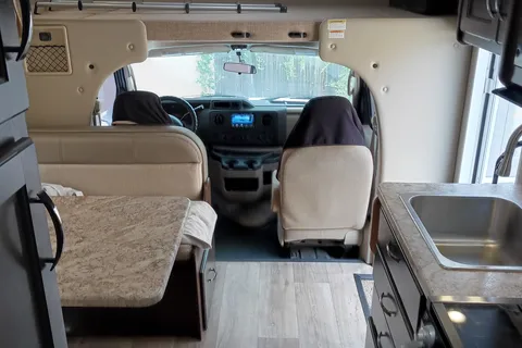Chris's Thor Motor Coach Freedom Elite FE Class C