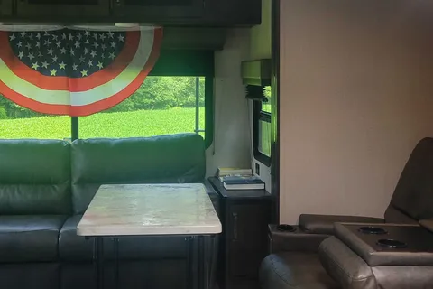 Andy 's Transcend Grand design Travel Trailer