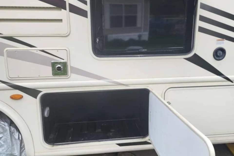 Our Vacation Rentals 4 U, LLC Thor Motor Coach A.C.E. Class A