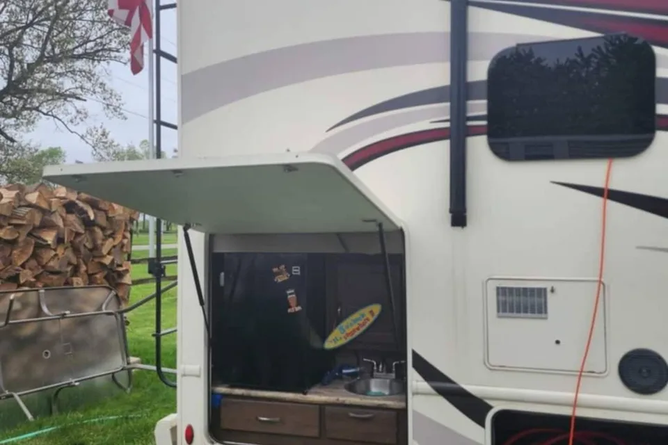 Our Vacation Rentals 4 U, LLC Thor Motor Coach A.C.E. Class A