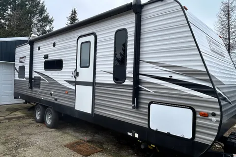 Tiauna's Coleman Lantern LT Travel Trailer