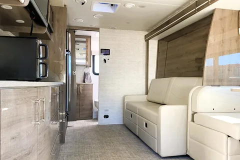 💎 Merci 𝗕𝗲𝗻𝘇 💎 BRAND NEW 2026 • Premium Sprinter • Low Mileage • Sleeps 6 ✨