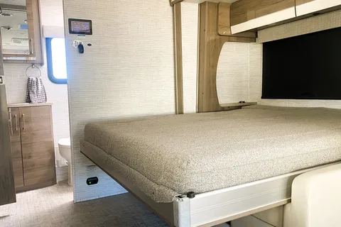 💎 Merci 𝗕𝗲𝗻𝘇 💎 BRAND NEW 2026 • Premium Sprinter • Low Mileage • Sleeps 6 ✨