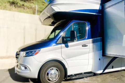 💎 Merci 𝗕𝗲𝗻𝘇 💎 BRAND NEW 2026 • Premium Sprinter • Low Mileage • Sleeps 6 ✨