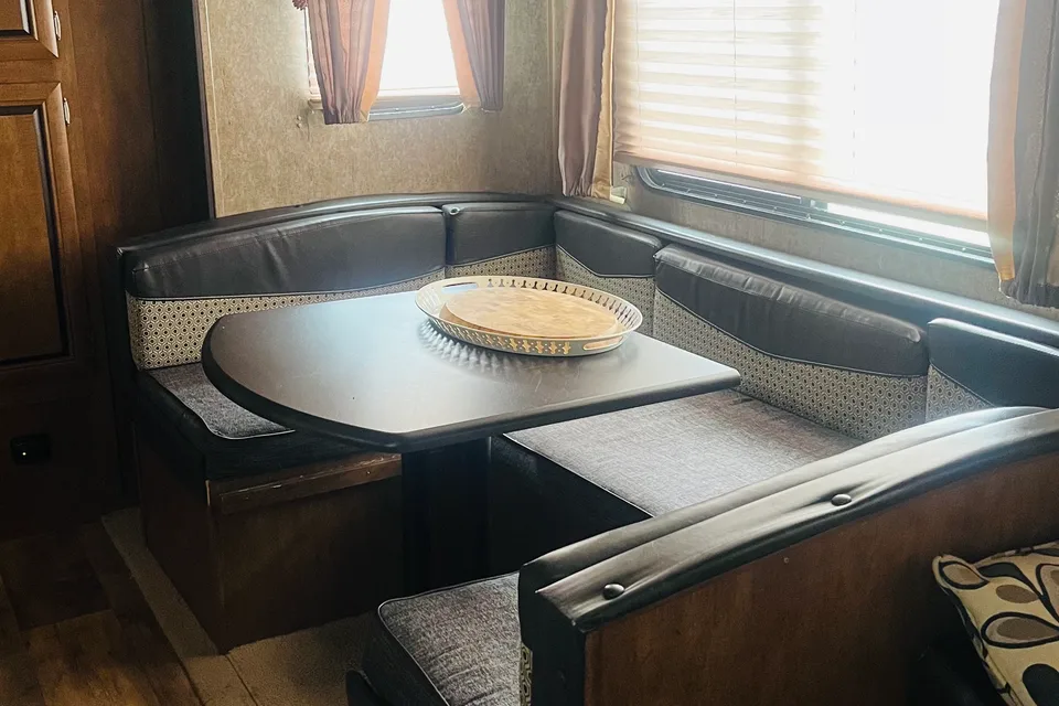 Janna's Salem by Forest River 30kqbss Travel Trailer